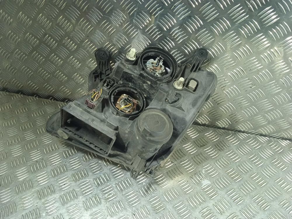 Фара правая к Opel Meriva 1 (02-06)