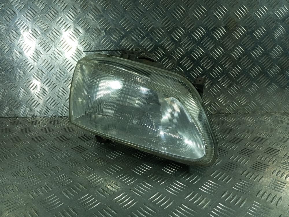 Фара правая к Renault Scenic 1 (96-99)