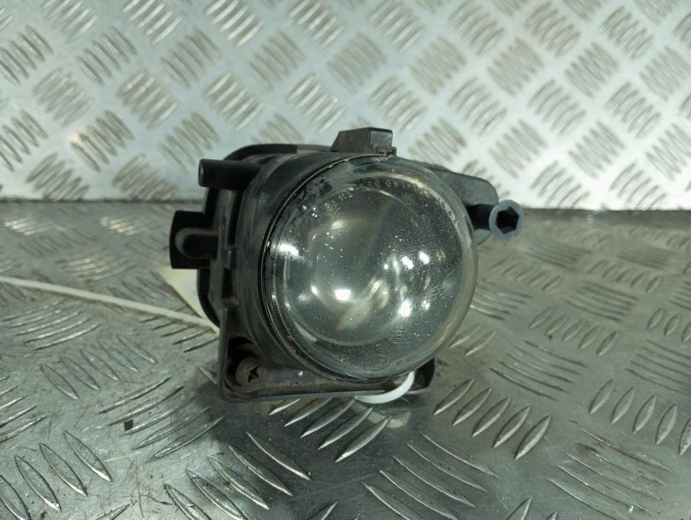 Фара противотуманная левая к Audi A6 C5/4B (97-01)