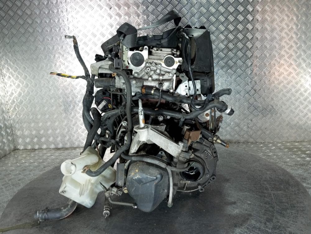 Двигатель к Renault Laguna 2 (01-05)
