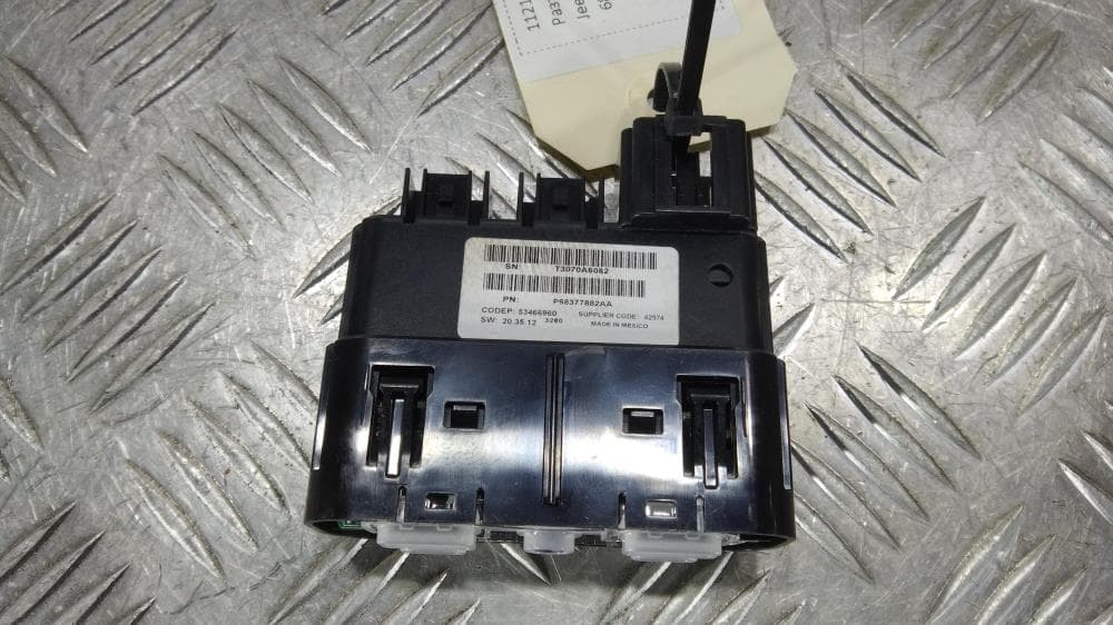 Разъем AUX / USB к Jeep Grand Cherokee WL (21-24)
