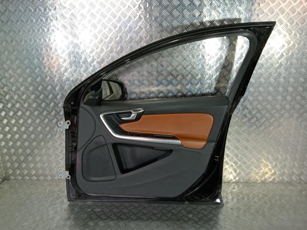 Дверь передняя правая к Volvo V60 1 (10-13)