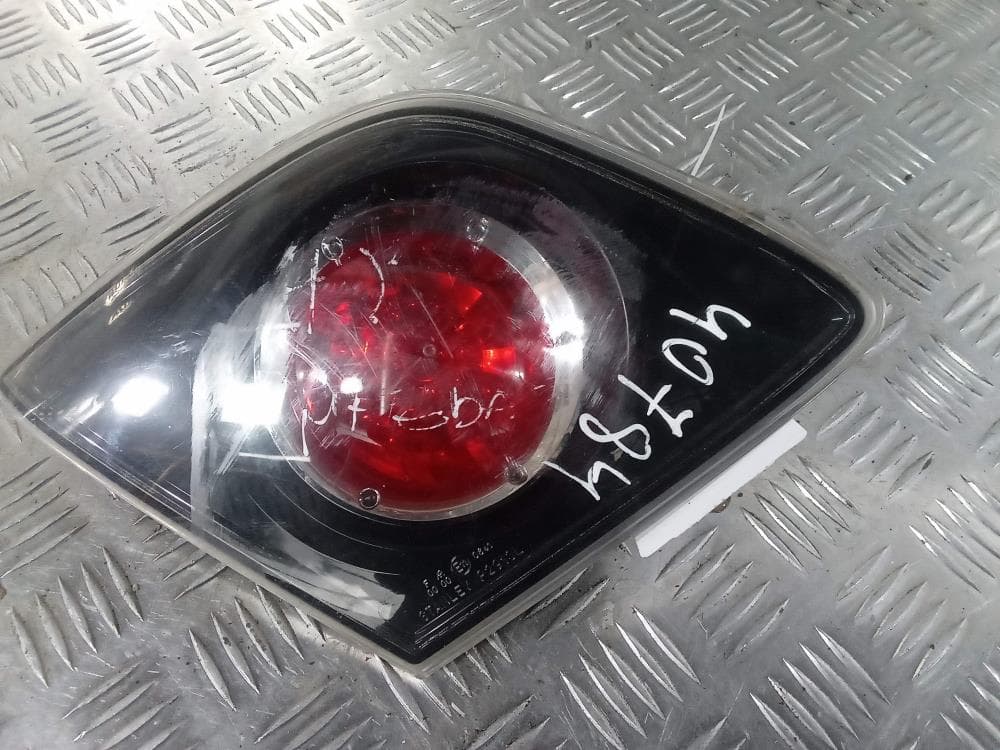 Фонарь задний левый к Mazda 3 BK (03-06)