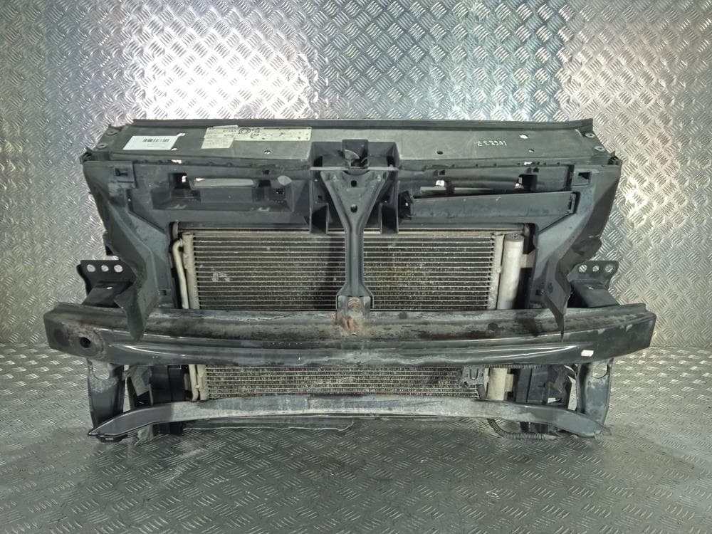 Передняя панель крепления облицовки (телевизор) к Skoda Superb 2 (08-13)