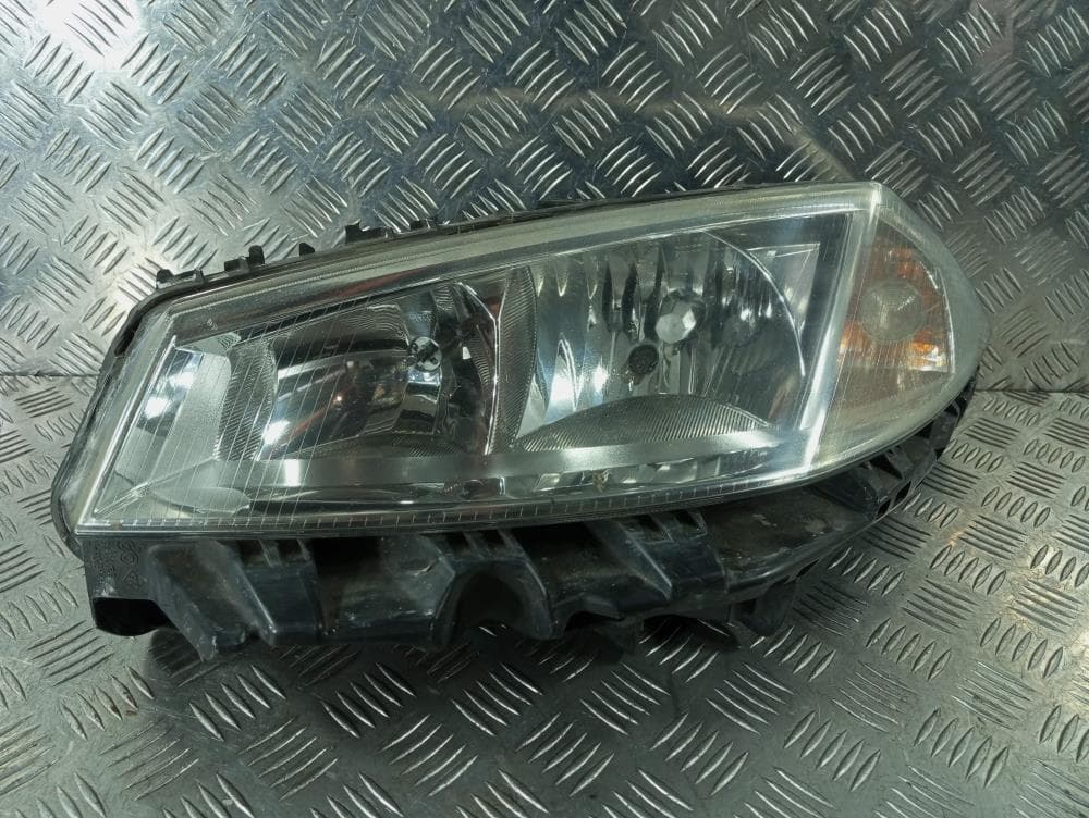 Фара левая к Renault Megane 2 (02-06)