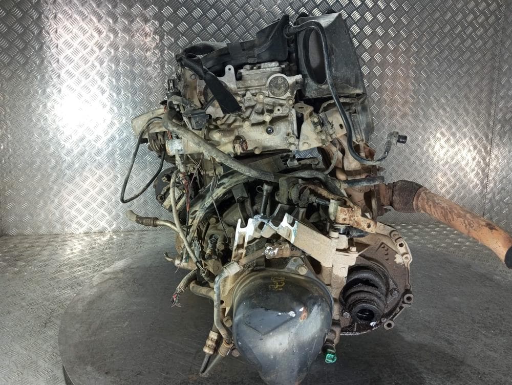 Двигатель к Renault Laguna 2 (01-05)