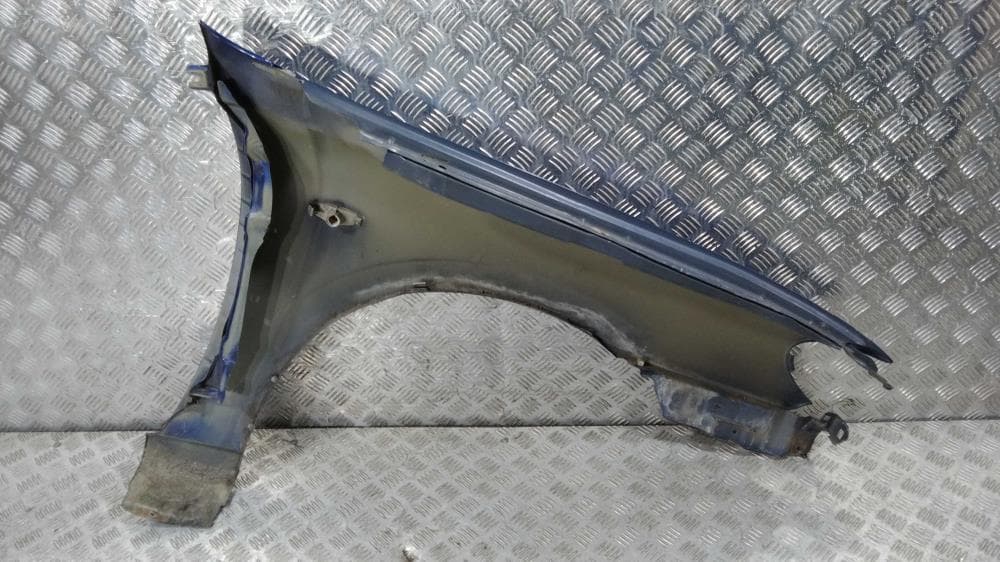 Крыло переднее левое к Nissan  Almera N16 (00-03)