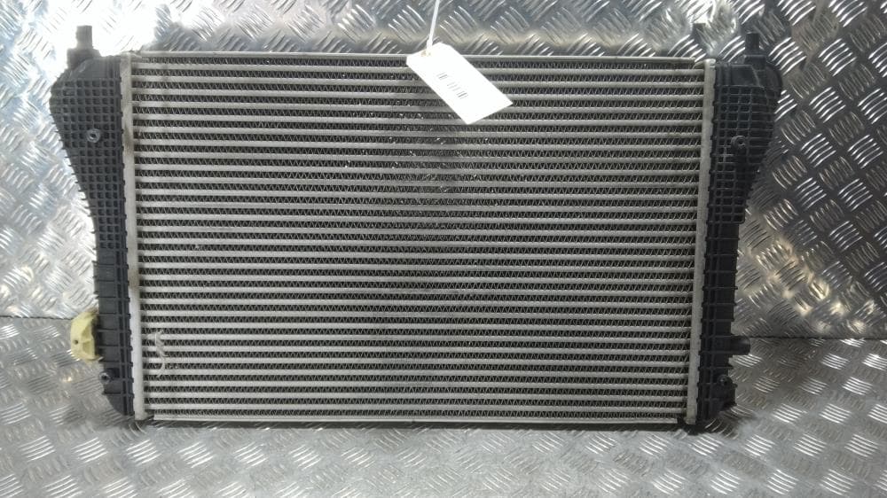 Интеркулер к Volkswagen Passat B7 (10-15)