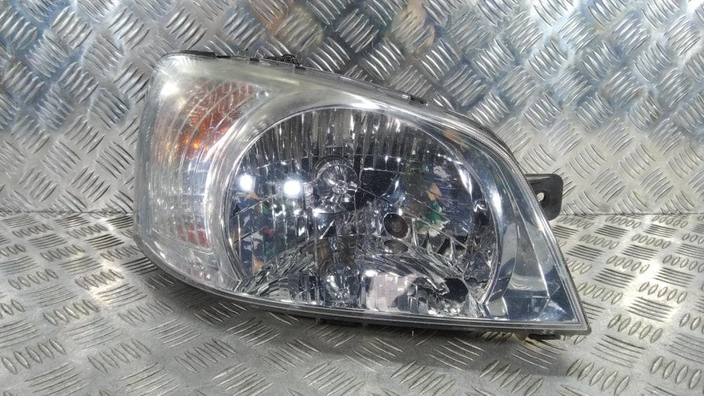 Фара правая к Hyundai Getz 1 (02-05)