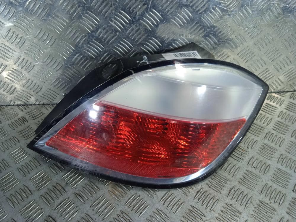 Фонарь задний правый к Opel Astra H (04-07)