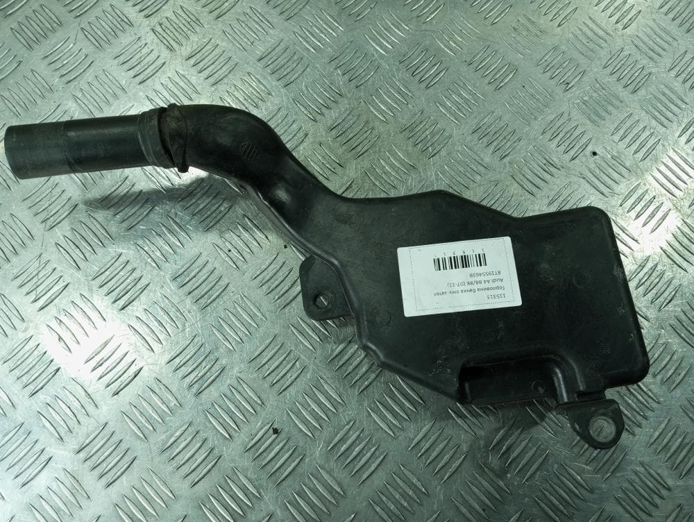 Горловина бачка омывателя к Audi A4 B8/8K (07-11)