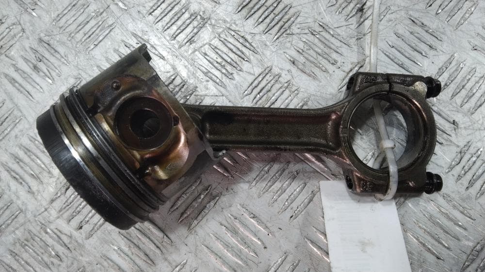 Поршень к Renault Megane 2 (02-06)