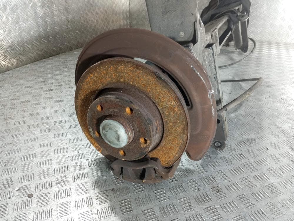Балка подвески задняя к Renault Trafic 2 (01-06)
