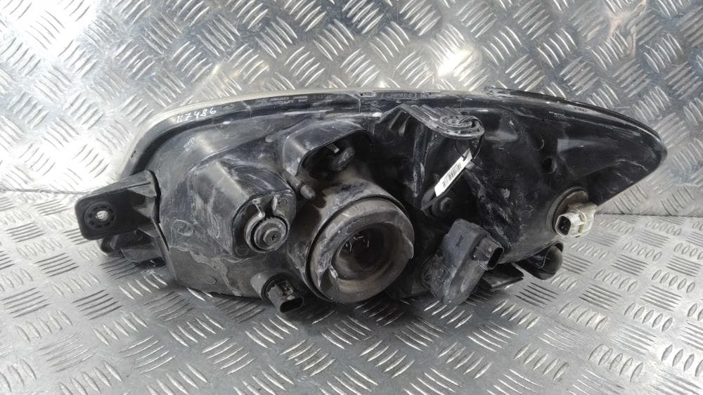 Фара правая к Hyundai Getz 1 (02-05)