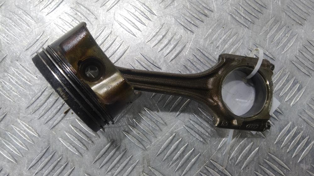 Поршень к Audi A4 B6 (01-05)