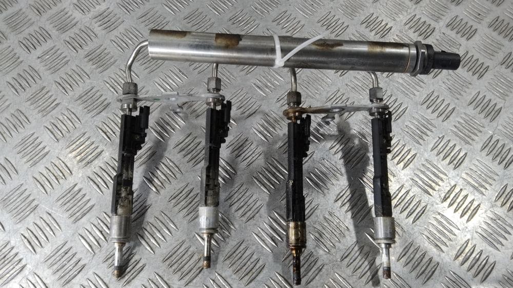 Топливная рампа к BMW 5 F10/F11/F07 (09-13)