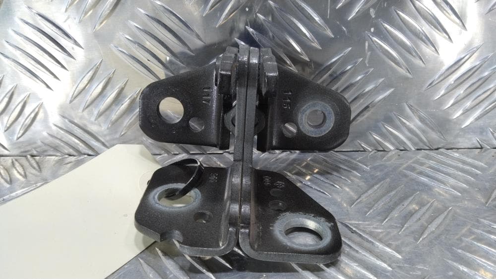 Петля двери передней правой к Jeep Grand Cherokee WL (21-24)