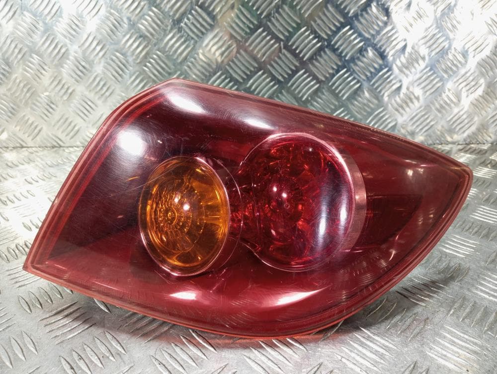 Фонарь задний правый к Mazda 3 BK (03-06)