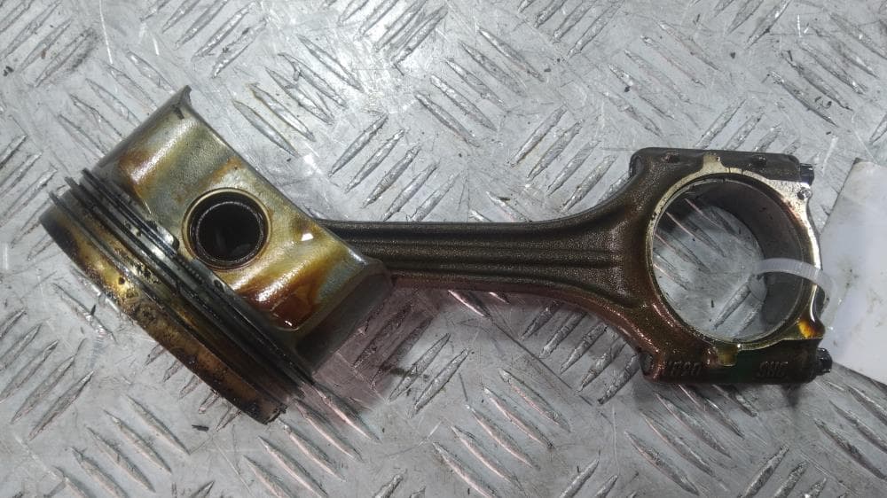 Поршень к Audi A4 B6 (01-05)