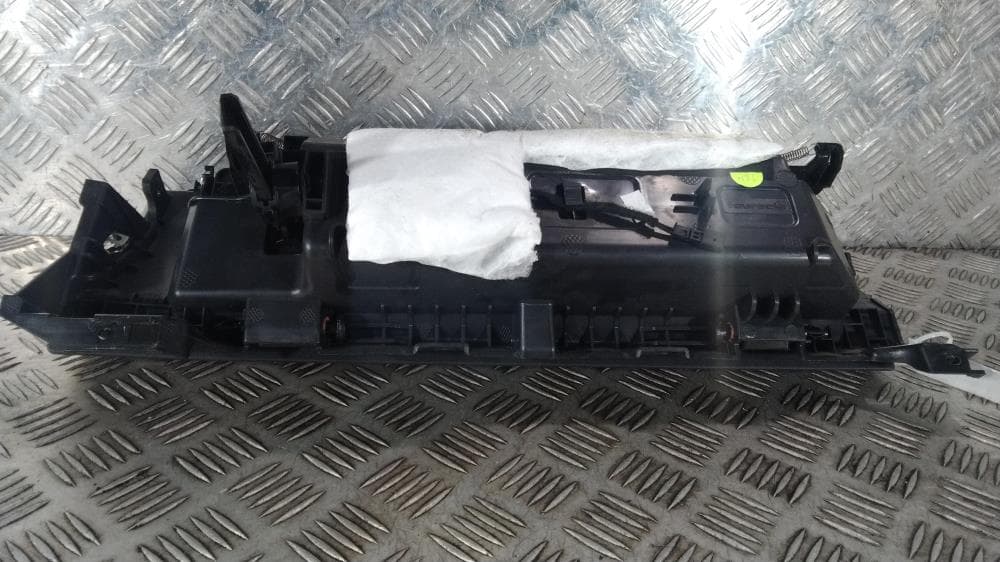Бардачок к Tesla Model 3 (17-21)