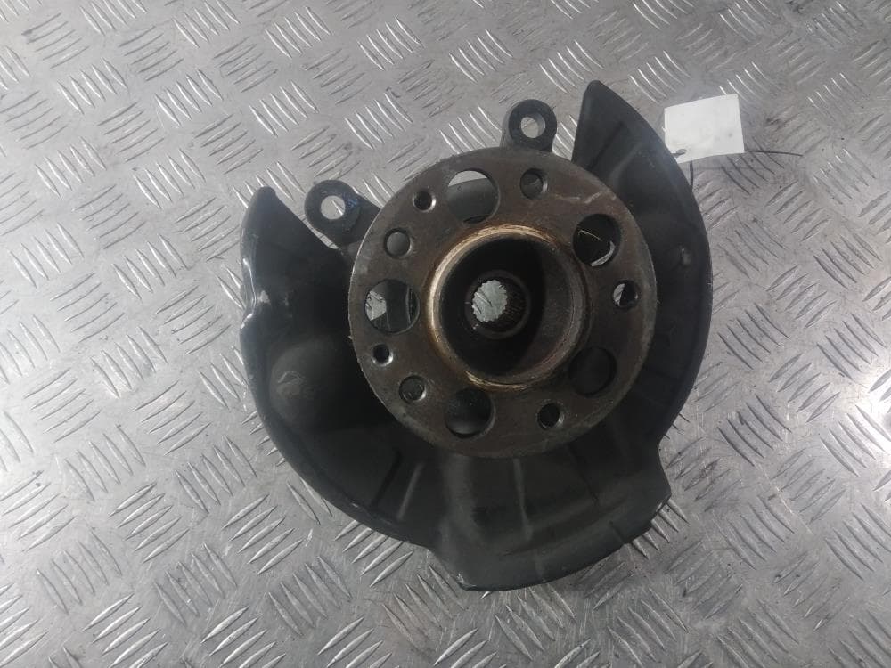 Кулак поворотный правый к Mercedes A Class W168 Рестайлинг (01-04)