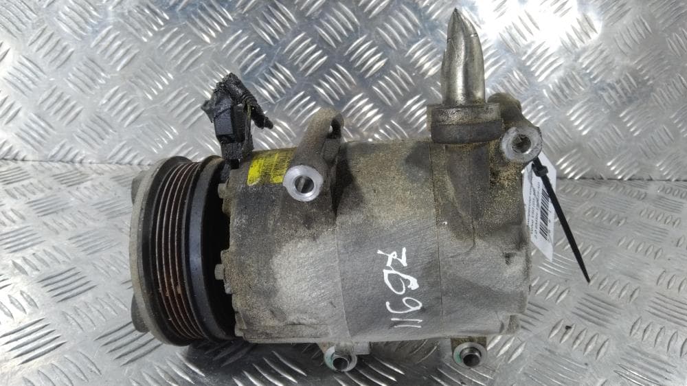 Компрессор кондиционера к Volvo V50 (03-10)
