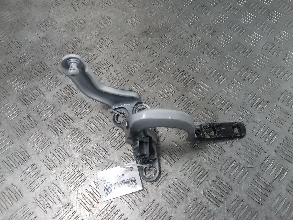 Петля двери  к Tesla Model X (15-21)