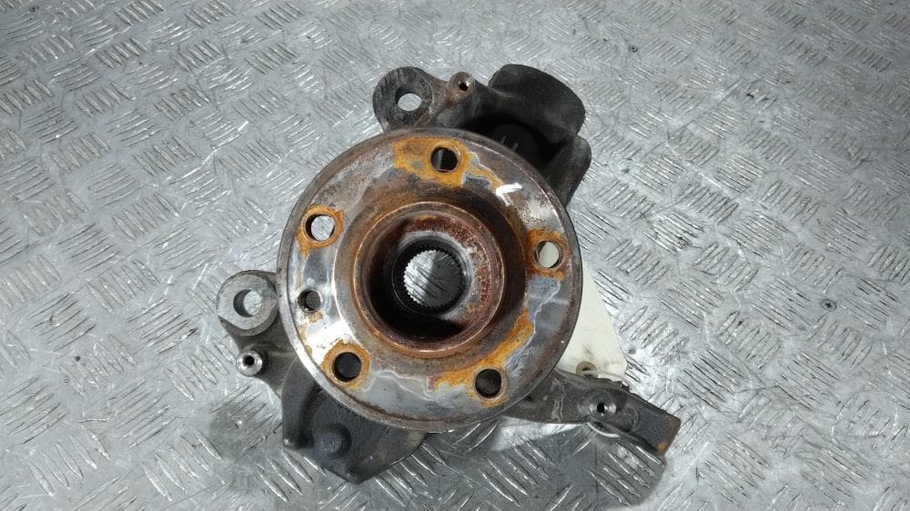 Кулак поворотный левый к Volvo S60 2 (10-13)