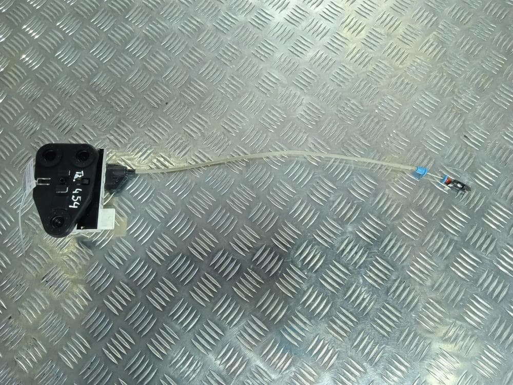 Доводчик двери к Tesla Model X (15-21)