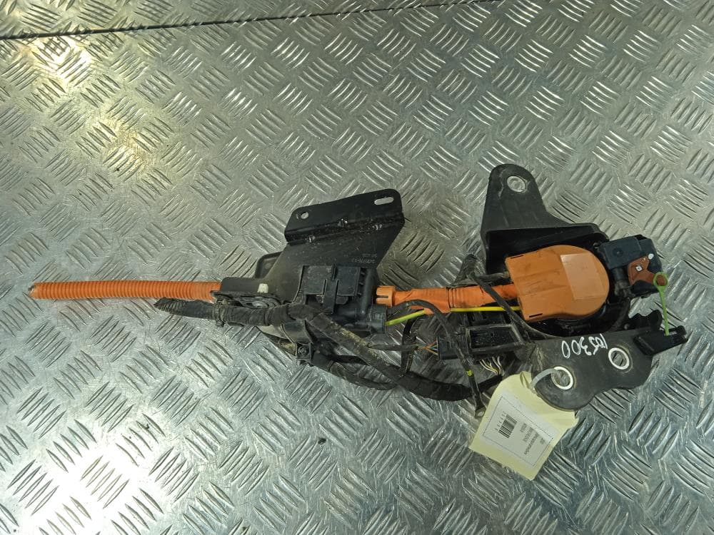 Розетка зарядки автомобиля к BMW 1 F40 (19-24)