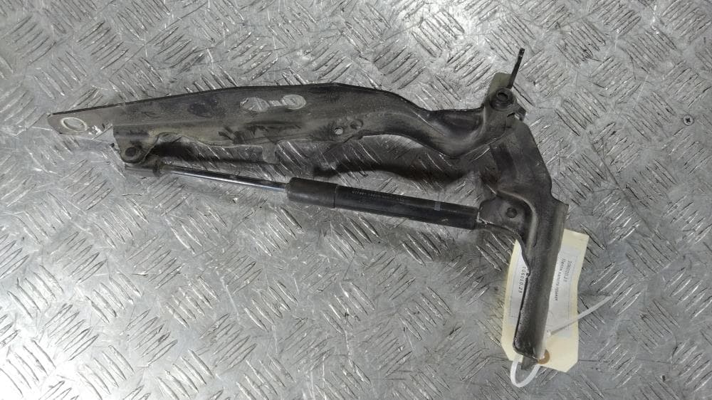 Петля капота правая к Volvo S60 2 (10-13)