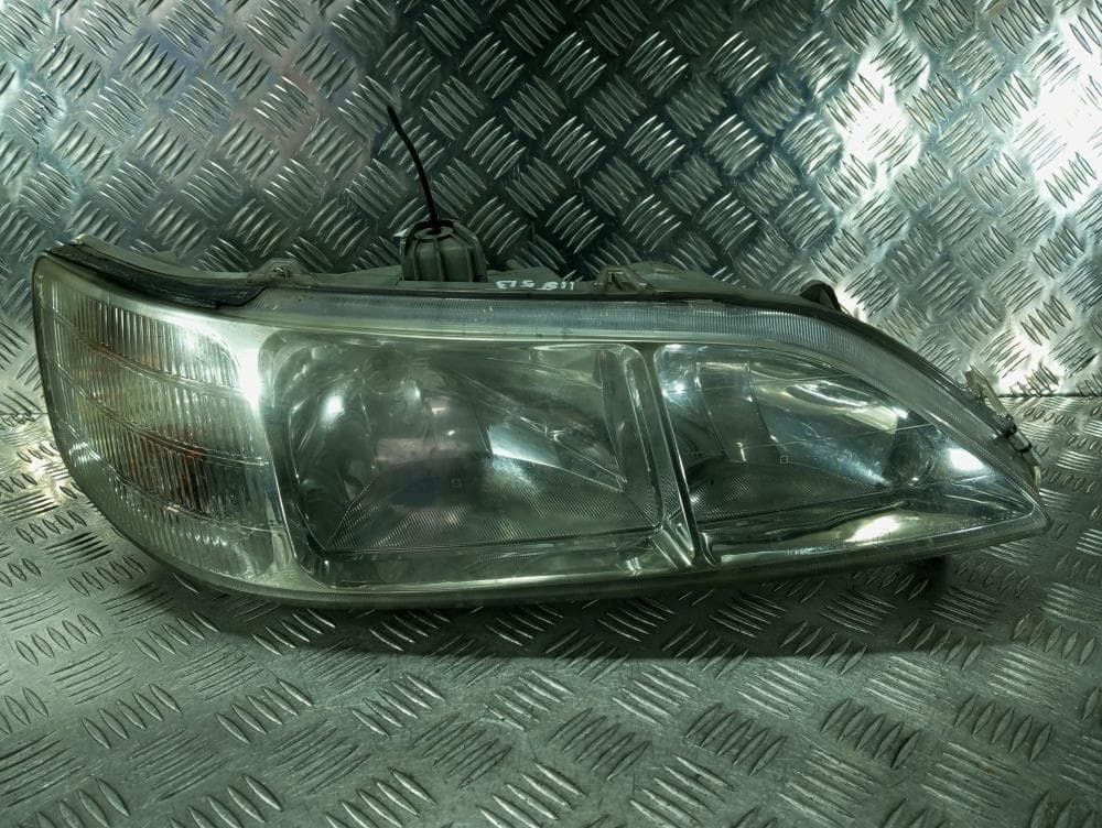 Фара правая к Honda Accord 6 (98-02)