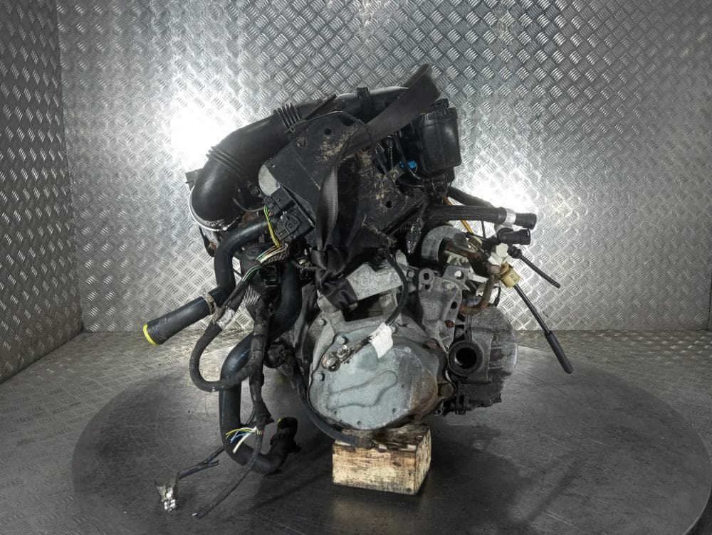 Двигатель к Citroen C3 1 (02-06)
