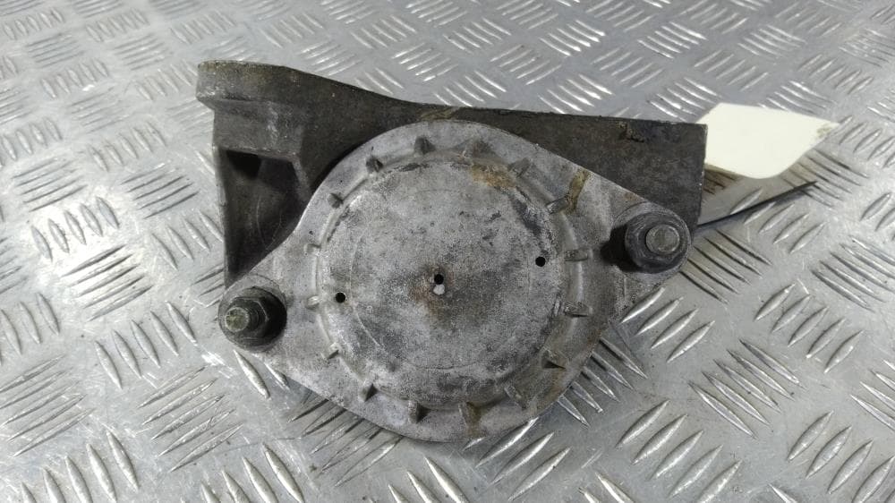 Кронштейн двигателя к Audi A6 C4 (94-97)