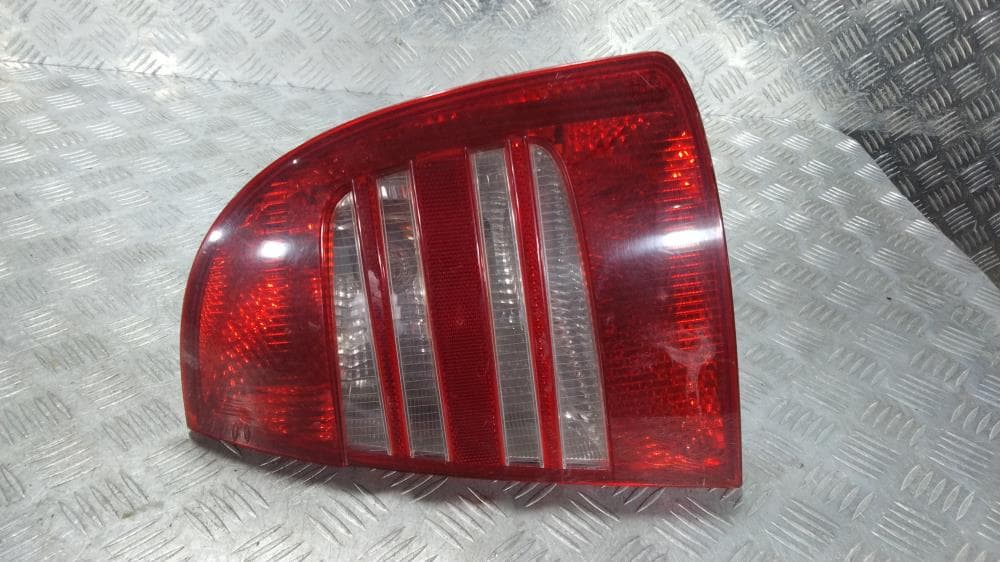 Фонарь задний правый к Skoda Superb 1 (01-06)