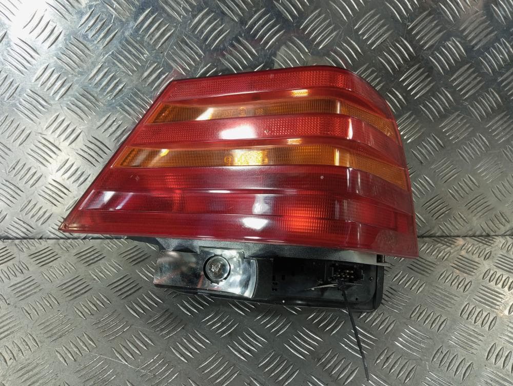 Фонарь задний правый к Mercedes S W140/C140 2-й Рестайлинг (96-98)
