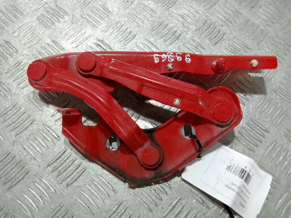 Петля капота правая к Audi A1 8X (10-14)