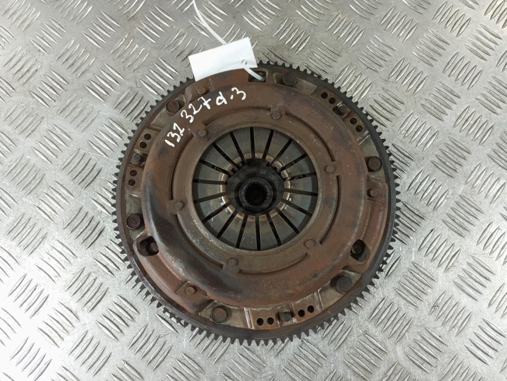 Маховик к Mazda 3 BK Рестайлинг (06-09)