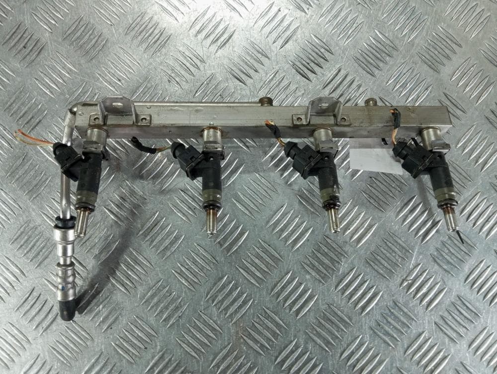 Топливная рампа к BMW 3 E90/E91/E92/E93 (05-10)