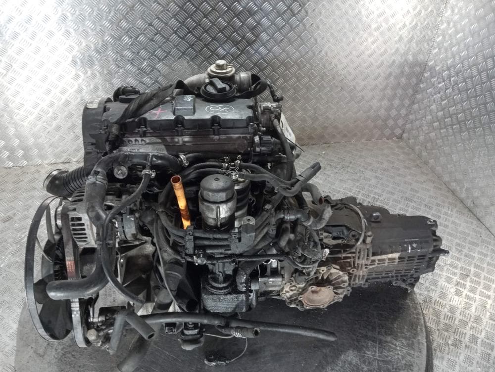 Двигатель к Audi A4 B6 (01-05)