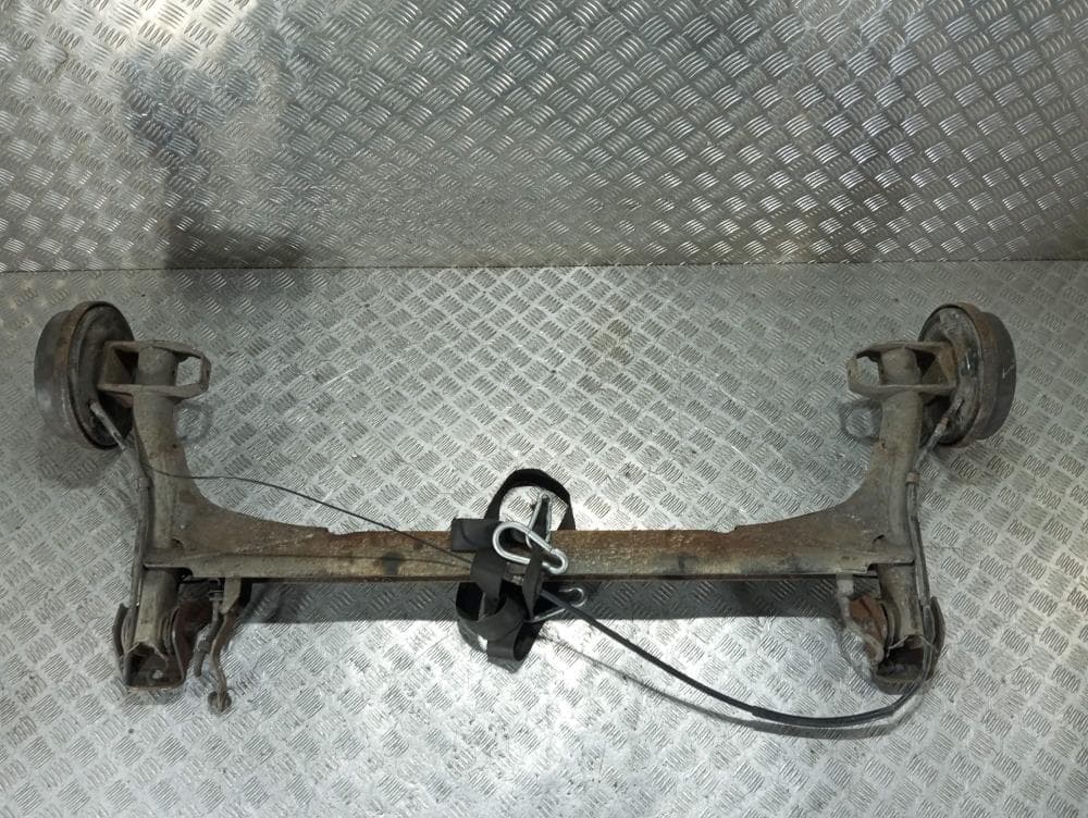 Балка подвески задняя к Volkswagen Golf 3 (91-99)