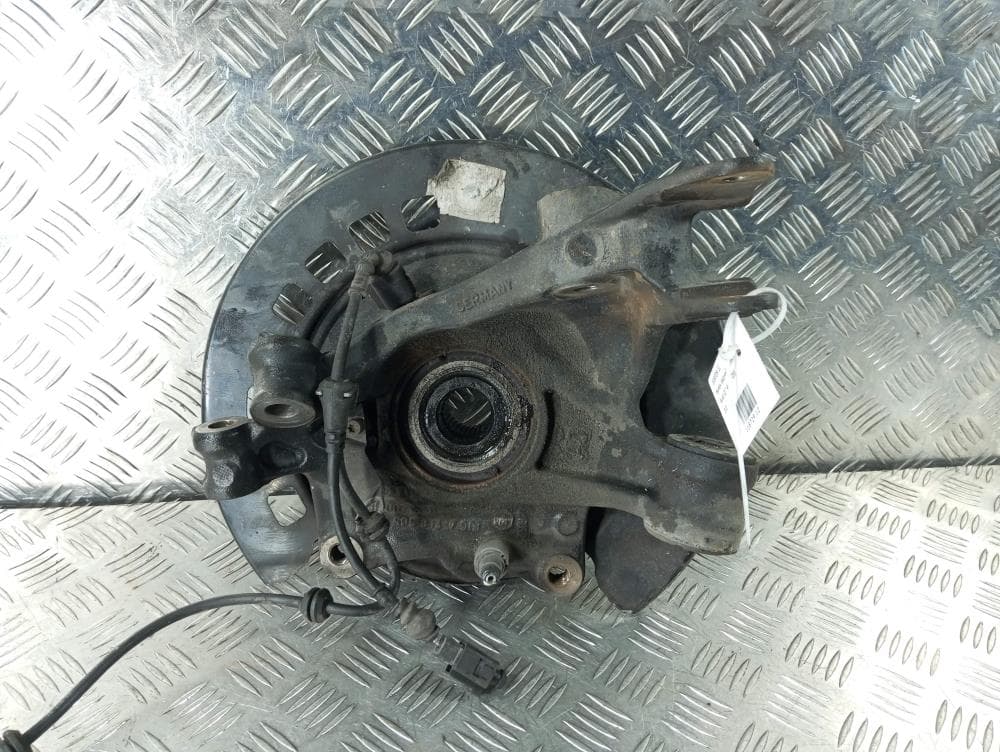 Кулак задний правый к Audi Q7 4L (05-09)