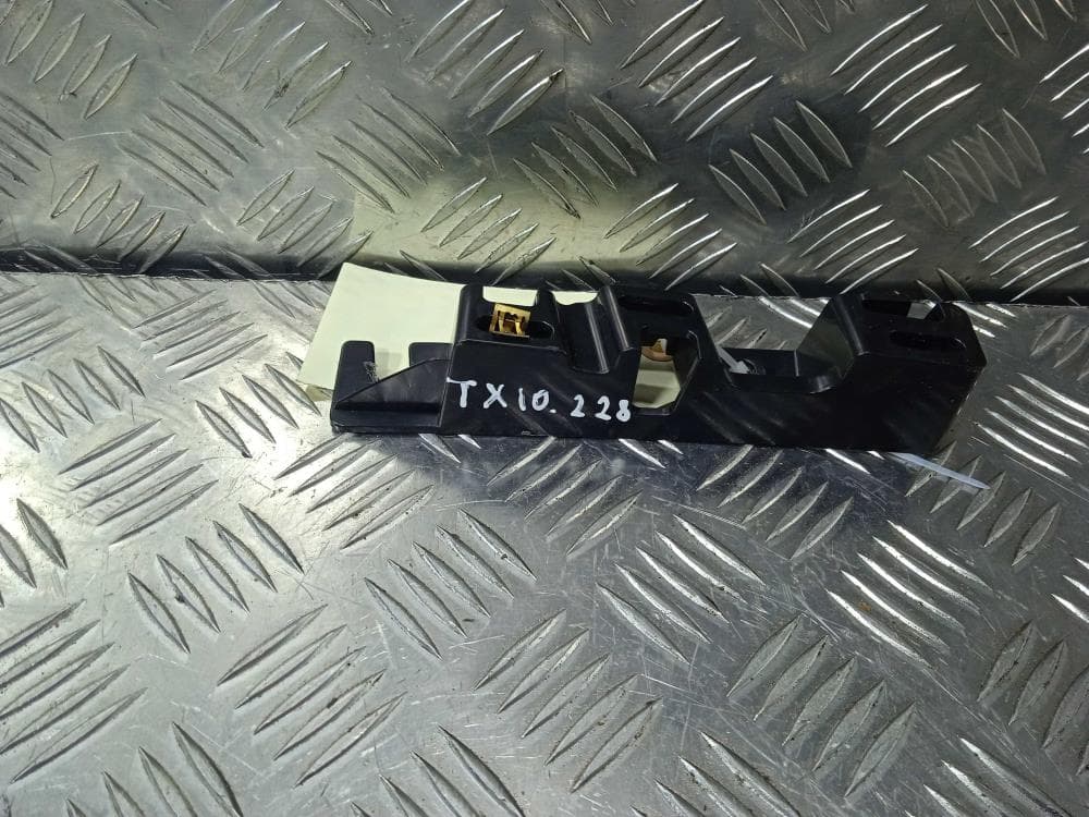 Кронштейн к Tesla Model X (15-21)