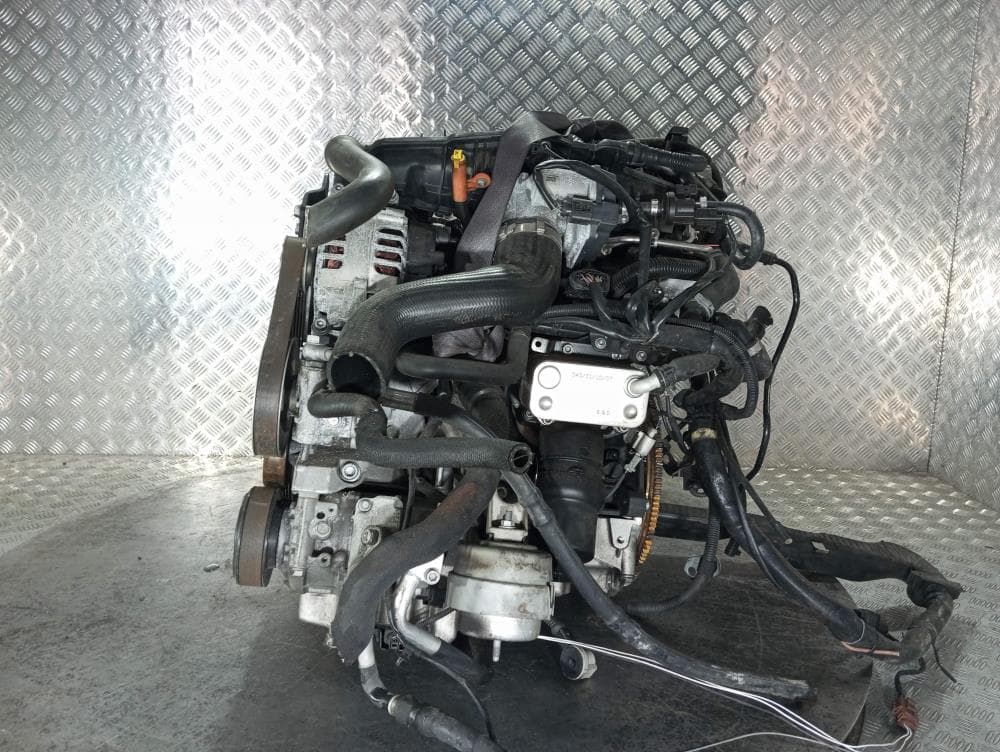 Двигатель к Audi A4 B7 (04-09)