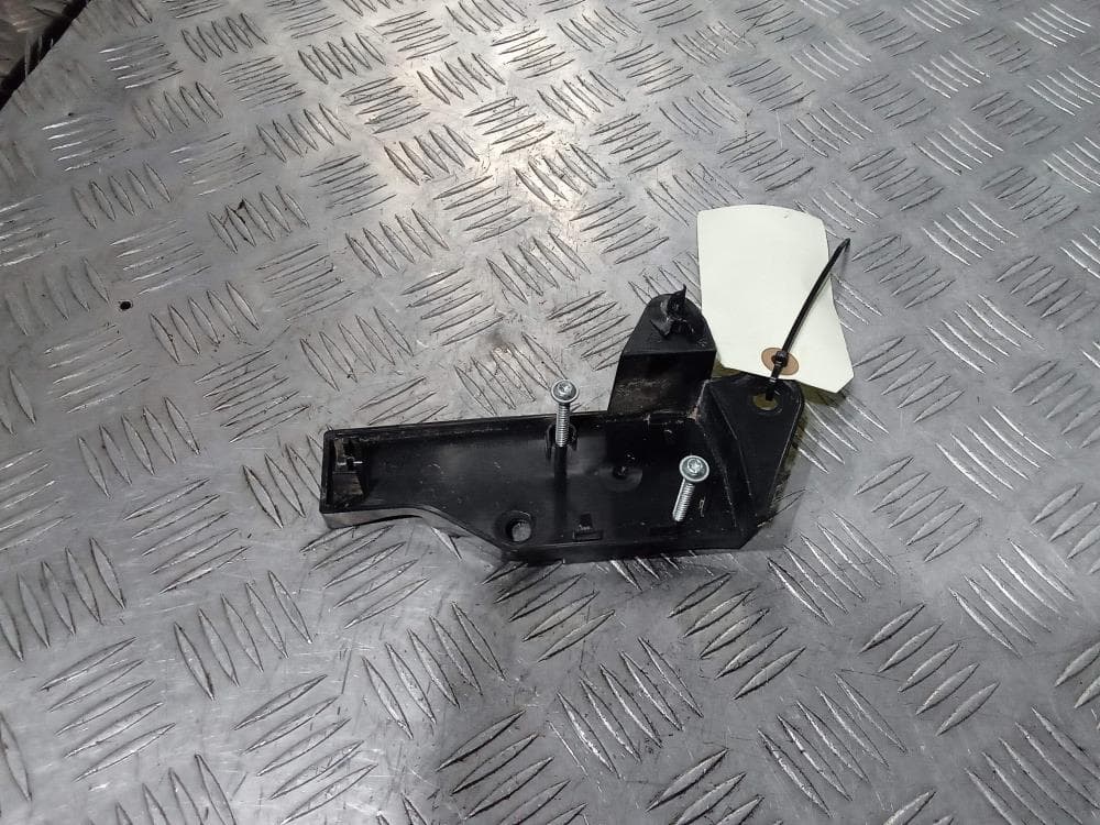 Кронштейн к Tesla Model 3 (17-21)