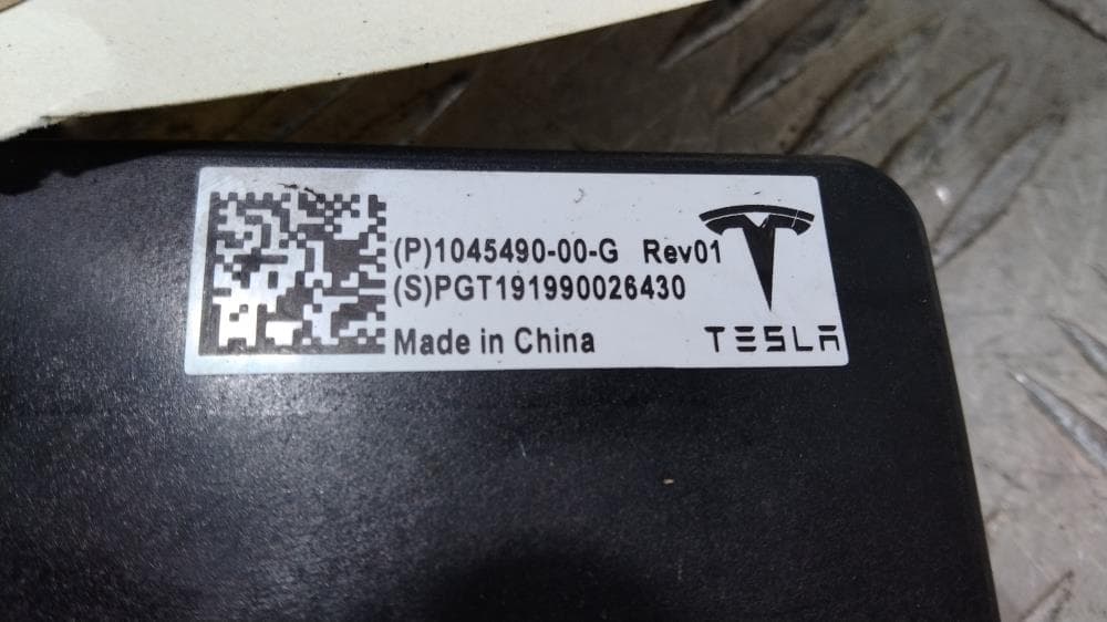 Блок управления двери задней правой к Tesla Model X (15-21)