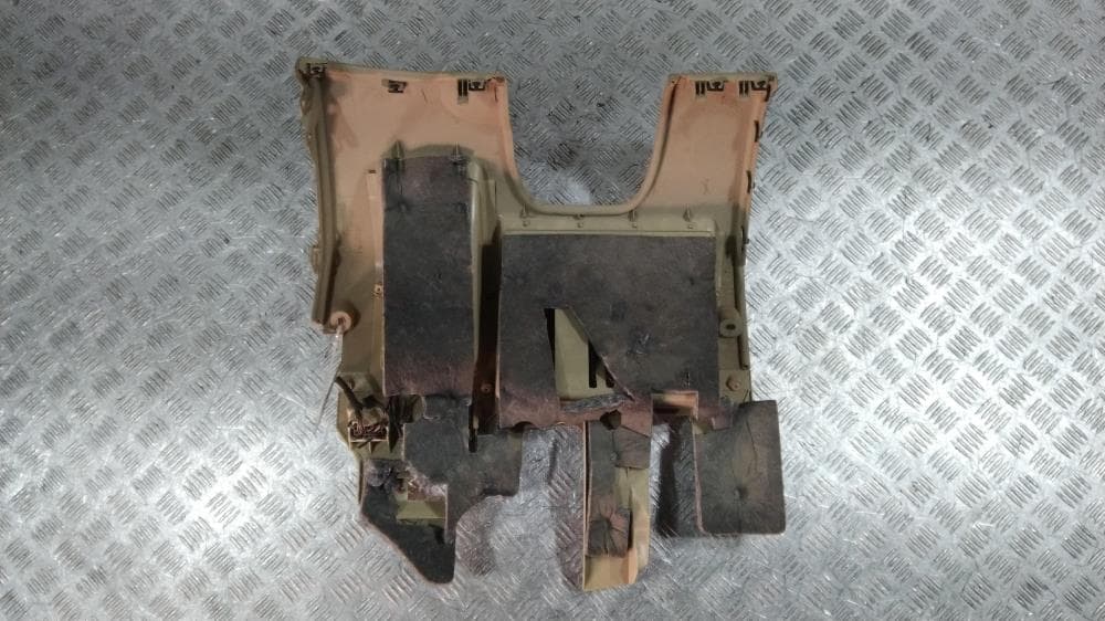 Кожух рулевой колонки к Audi A4 B7 (04-09)