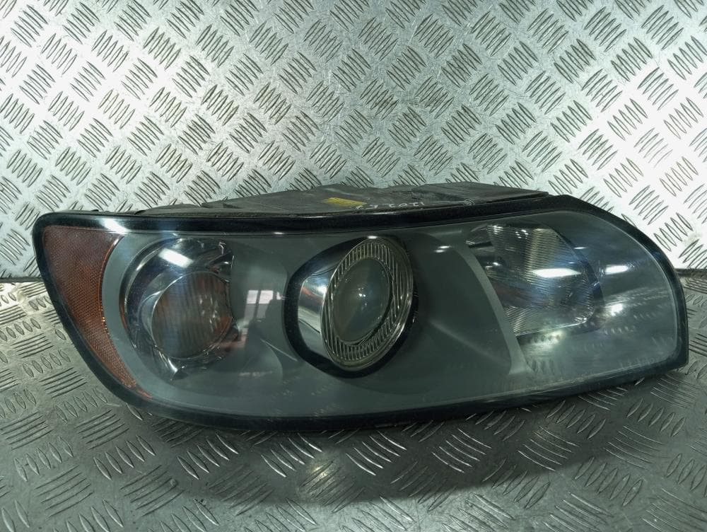Фара правая к Volvo S40 2 (04-07)