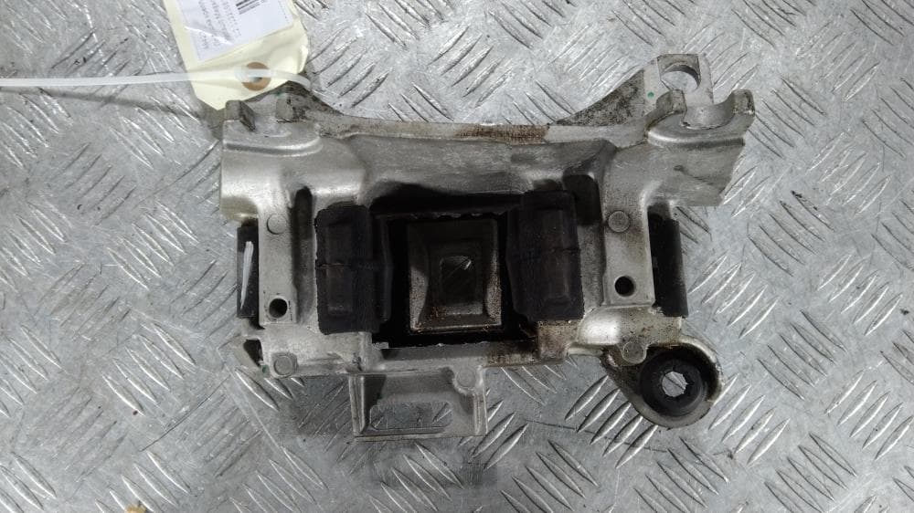 Подушка крепления двигателя к Renault Megane 3 2-й Рестайлинг (14-16)