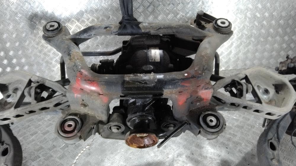 Балка подвески задняя к BMW X3 E83 (03-06)
